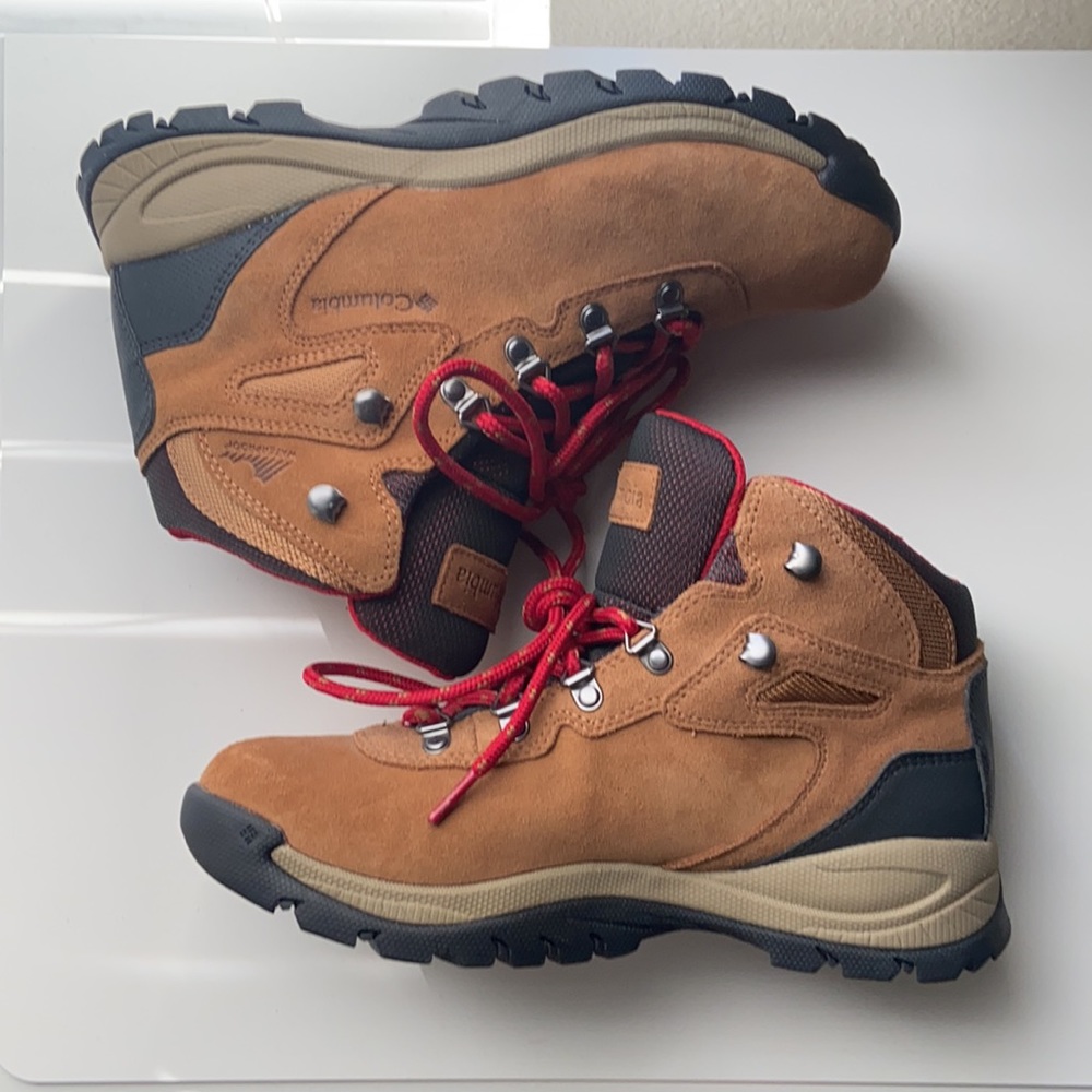 Columbia Women’s Hiking Boots